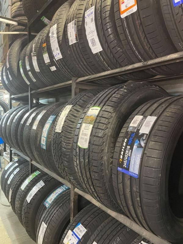 В НАПИ проанализировали динамику цен на легковые шины разных сегментов