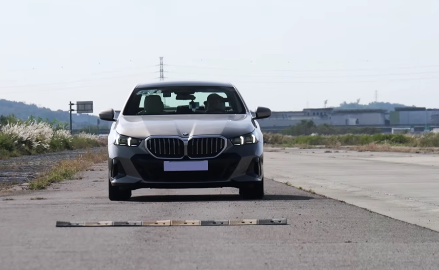Эксперты журнала AutoView протестировали четыре модели 19-дюймовых всесезонных шин