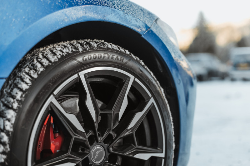Goodyear добавляет 66 новых типоразмеров в линейку зимних шин UltraGrip Performance 3